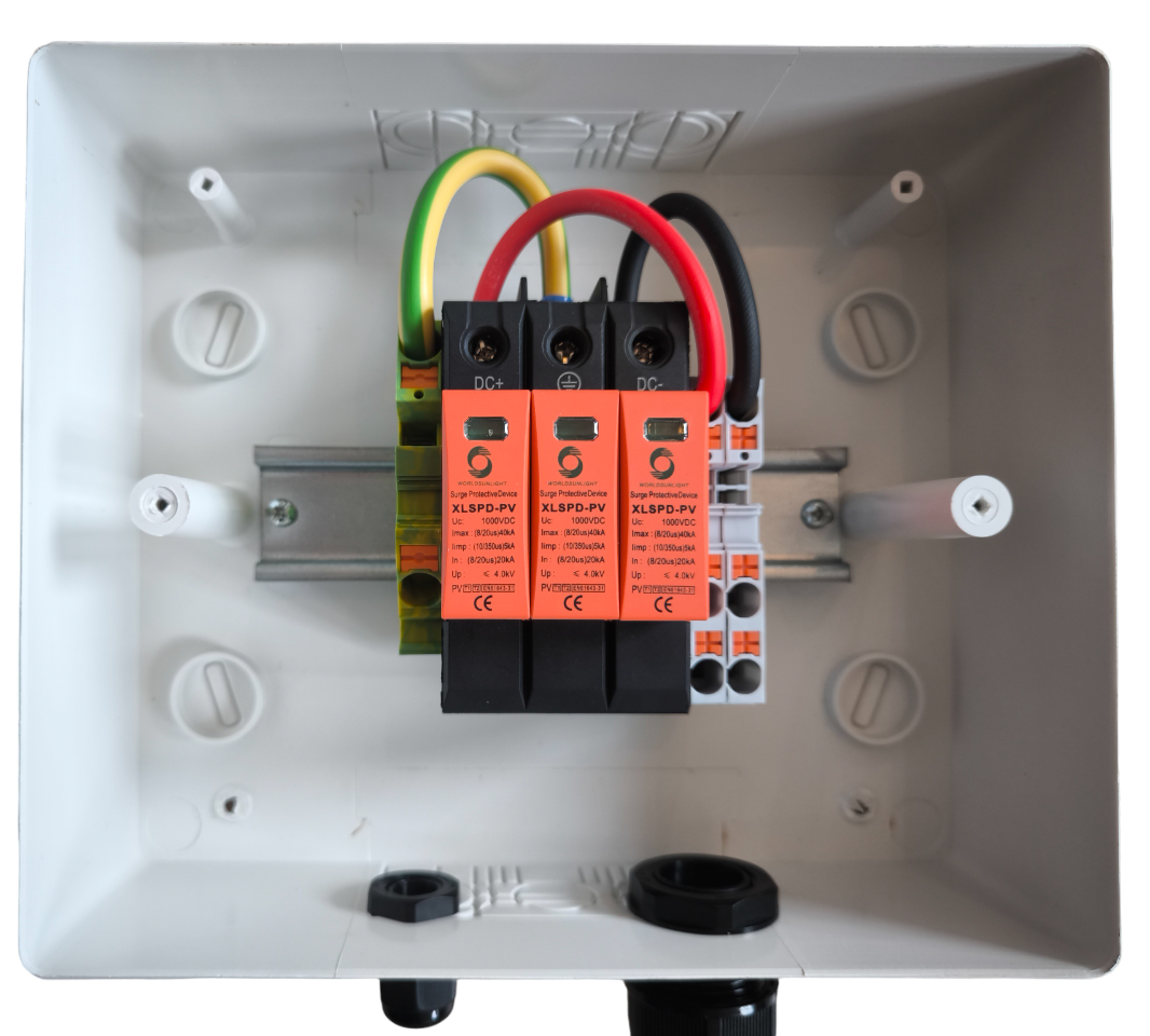 PV DC Überspannungsschutz mit Reihenklemmen 1-strings Solar Generator Anschlusskasten Photovoltaik Modular 1000V Typ I + Typ II