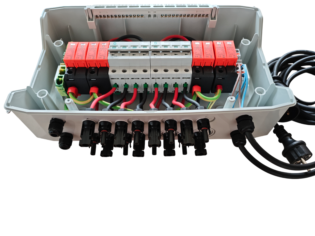 DC Plug & Play Überspannungsschutz mit Trennschalter für 4 PV Module Balkonkraftwerke mit und ohne Speicher Sicherheit für Anker SOLIX Solarbank 2, Growatt NOAH, Marstek & Co. (Kopie) – Bild 5